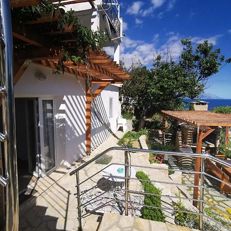 Apartments By The Sea Mimice, Omis - 14230 Eksteriør billede